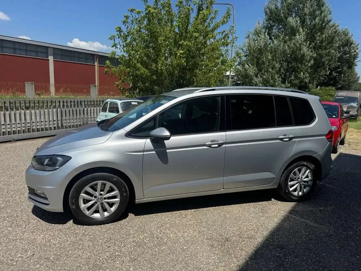 Usata VW Touran Highline 110 CV (80 kW) 2015 Argento Monovolume