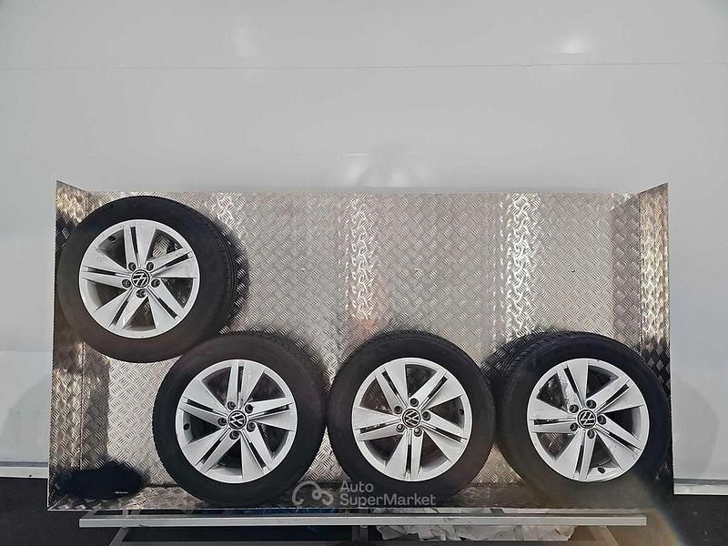 Usata VW Golf VIII 131 CV (96 kW) 2022 Bianco Station wagon