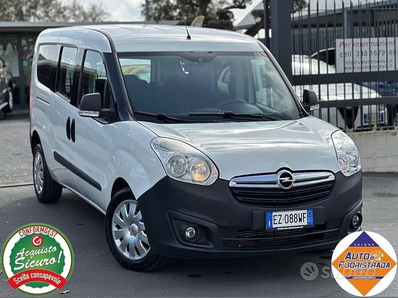 Usata Opel Combo Club 105 CV (77 kW) 2015 Bianco Monovolume