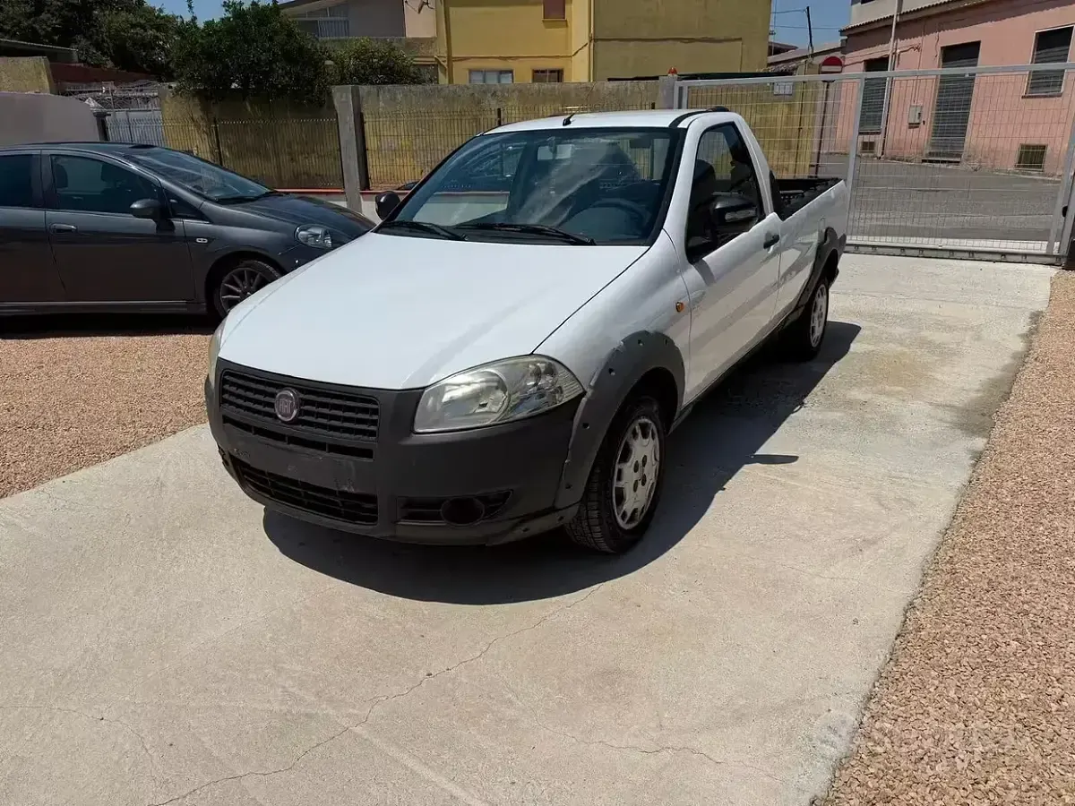 Usata Fiat Strada 95 CV (69 kW) 2013 Pick-up