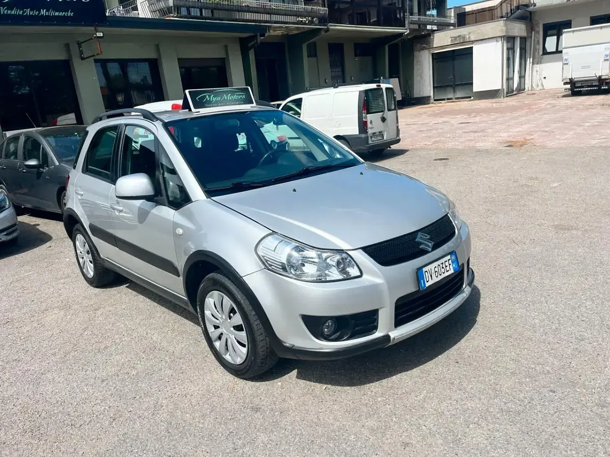 Usata Suzuki SX4 107 CV (78 kW) 2009 Argento SUV