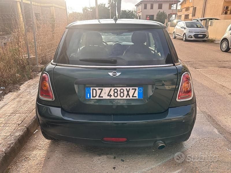 Usata Mini Cooper 98 CV (72 kW) 2010 Verde Utilitaria