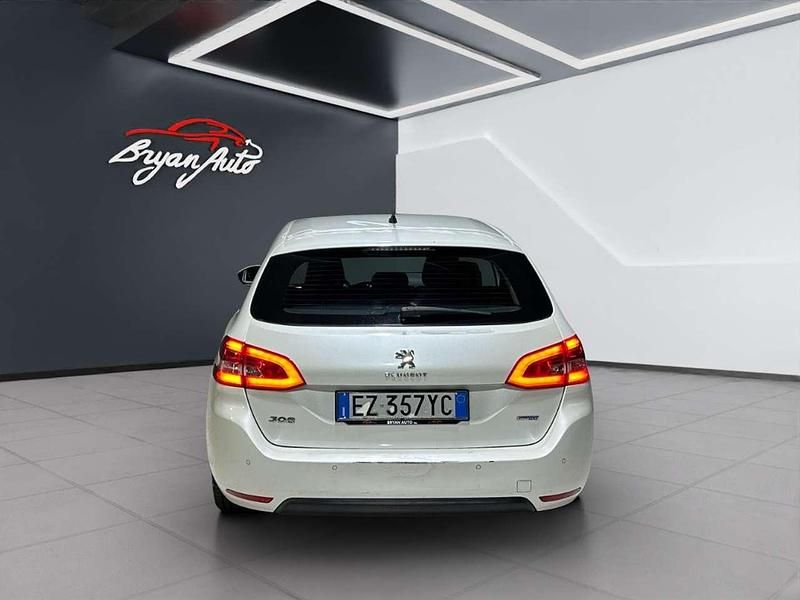 Usata Peugeot 308 SW Business-Line 120 CV (88 kW) 2015 Other Station wagon