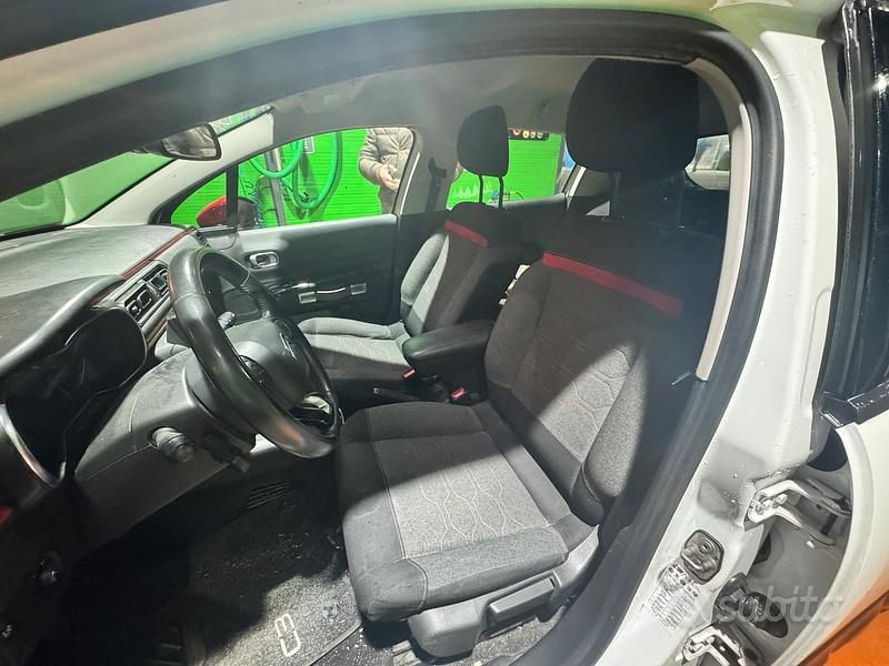 Usata Citroën C3 Shine 100 CV (73 kW) 2018 Utilitaria
