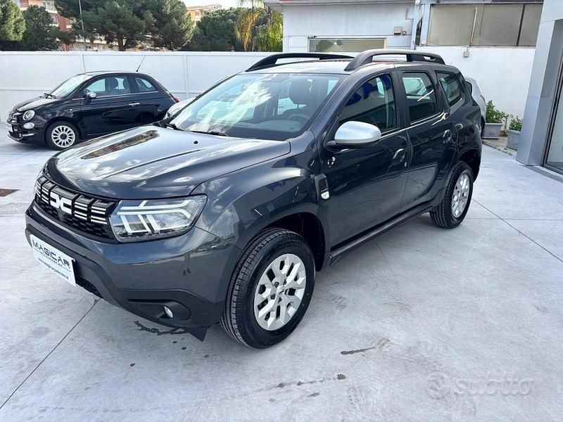 Usata Dacia Duster Expression 115 CV (84 kW) 2023 Grigio SUV