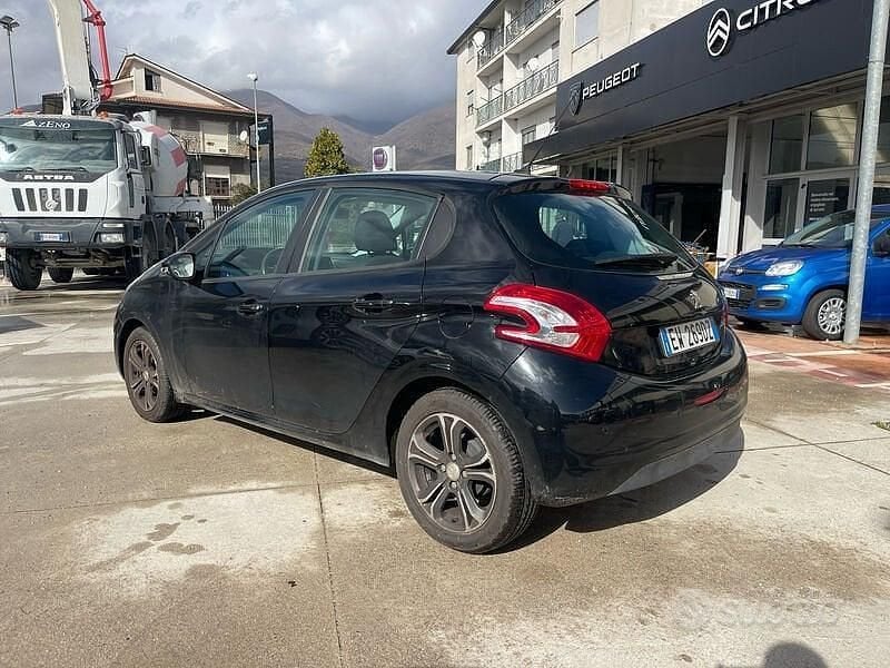 Occasion Peugeot 208 Active 68 PK (50 kW) 2014 Zwart Hatchback
