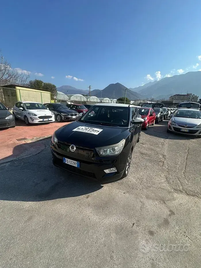 Usata SsangYong Tivoli 115 CV (84 kW) 2017 Nero SUV