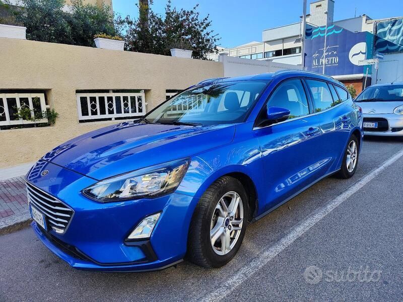 Blu/azzurro Usata 2020 Ford Focus ST-Line Station wagon | 13.900 € (Buon prezzo) - Immagine 1/4