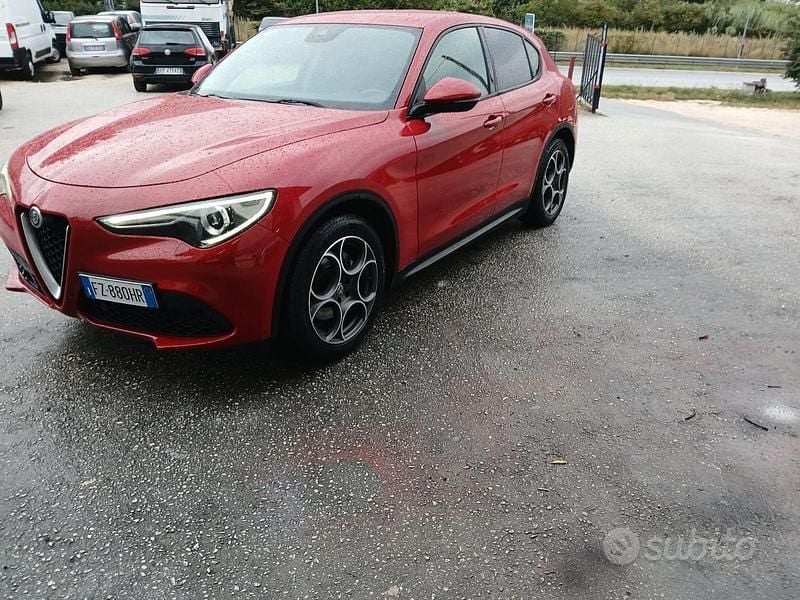 Usata Alfa Romeo Stelvio 160 CV (117 kW) 2019 Rosso SUV