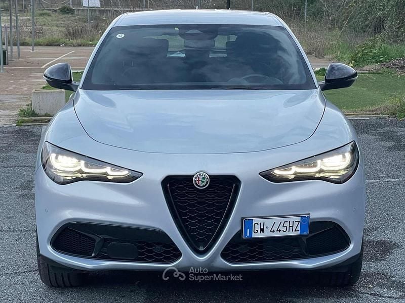 Usata Alfa Romeo Stelvio Sprint 210 CV (154 kW) 2024 Blu SUV