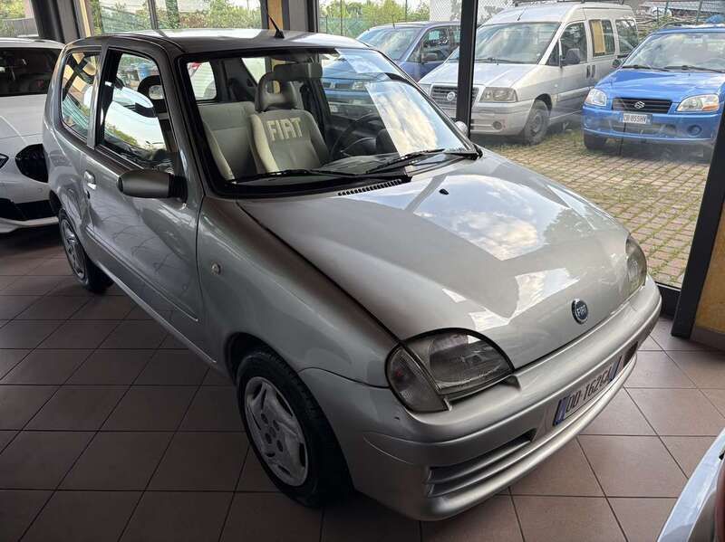 Argento Usata 2006 Fiat 600 Active Due volumi | 2800 € (Buon prezzo) - Immagine 1/4