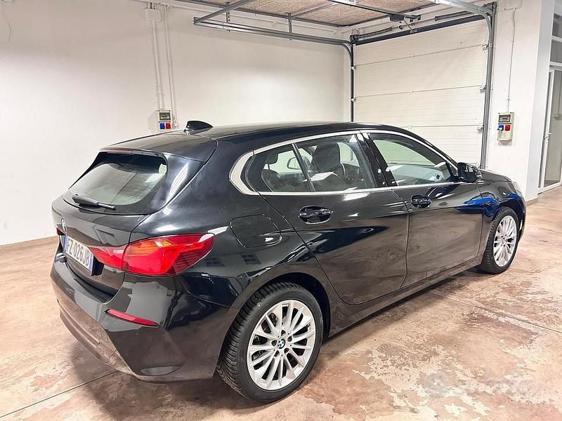 Usata BMW 116 Sport Line 115 CV (84 kW) 2019 Nero Utilitaria