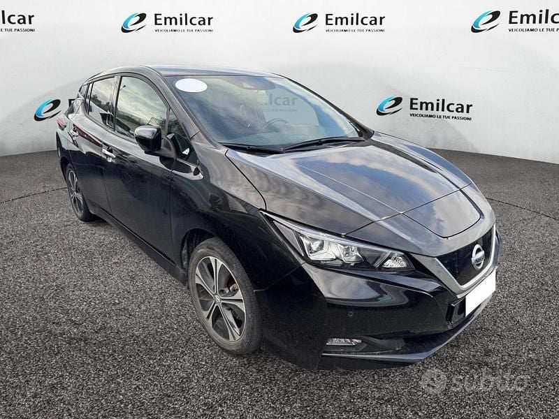 Usata Nissan Leaf Tekna 160 kW (218 CV) 2021 Nero Utilitaria