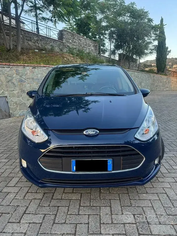 Usata Ford B-MAX Titanium 75 CV (55 kW) 2015 Blu Monovolume