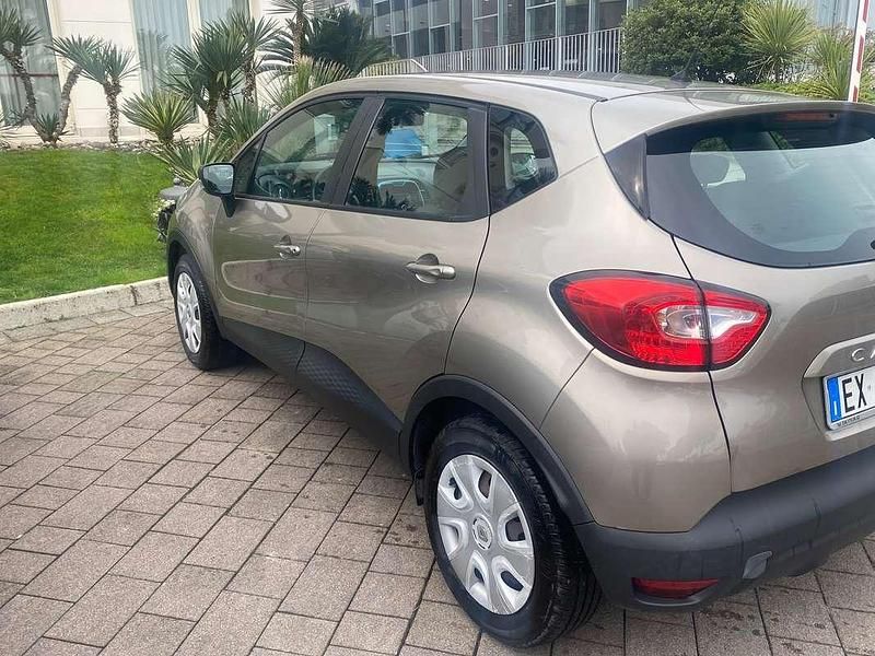 Usata Renault Captur 90 CV (66 kW) 2014 Beige SUV