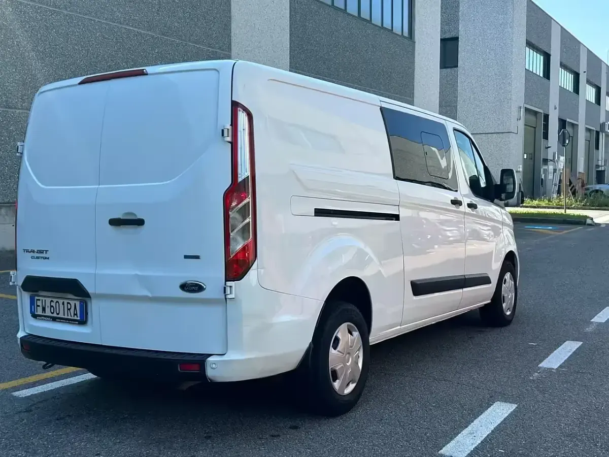 Usata Ford Transit Custom Titanium 131 CV (96 kW) 2019 Bianco Furgone