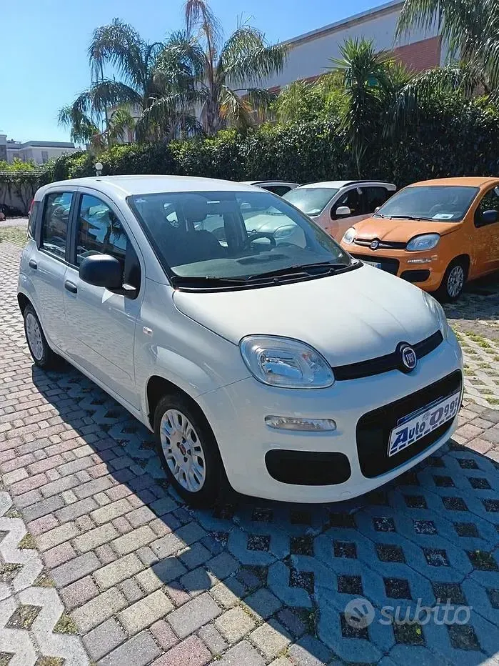 Usata Fiat Panda Lounge 69 CV (50 kW) 2019 Bianco Utilitaria