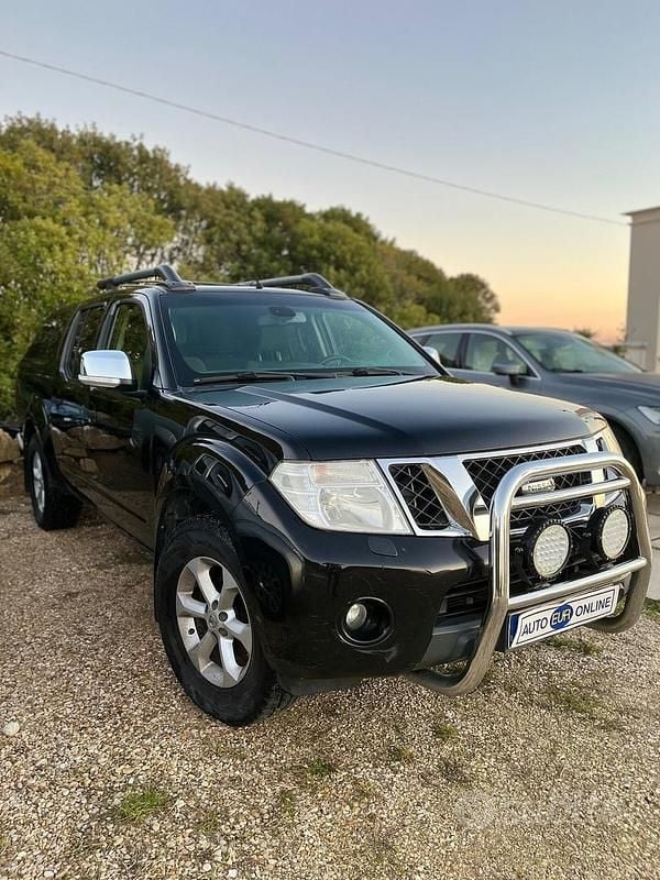 Usata Nissan Navara 190 CV (139 kW) 2012 Nero Pick-up