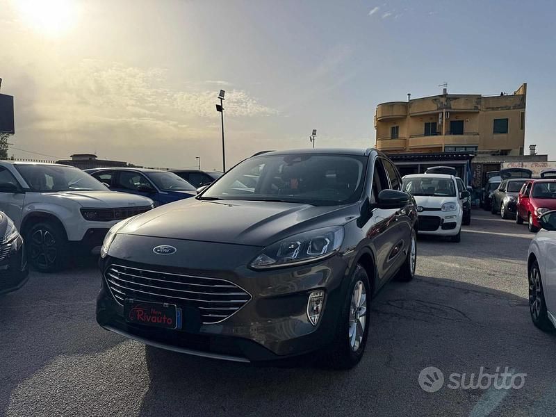 Usata Ford Kuga Titanium 150 CV (110 kW) 2020 Grigio SUV