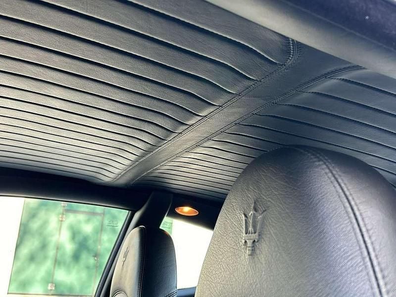 Begagnad Maserati Coupé 390 HK (286 kW) 2004 Grå Sportkupé