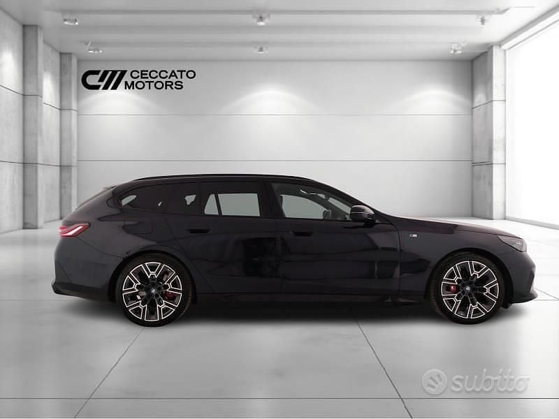 Usata BMW i5 M Sport 289 kW (394 CV) 2024 Nero Station wagon