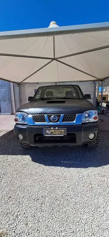 Usata Nissan Navara 133 CV (97 kW) 2003 Nero Pick-up