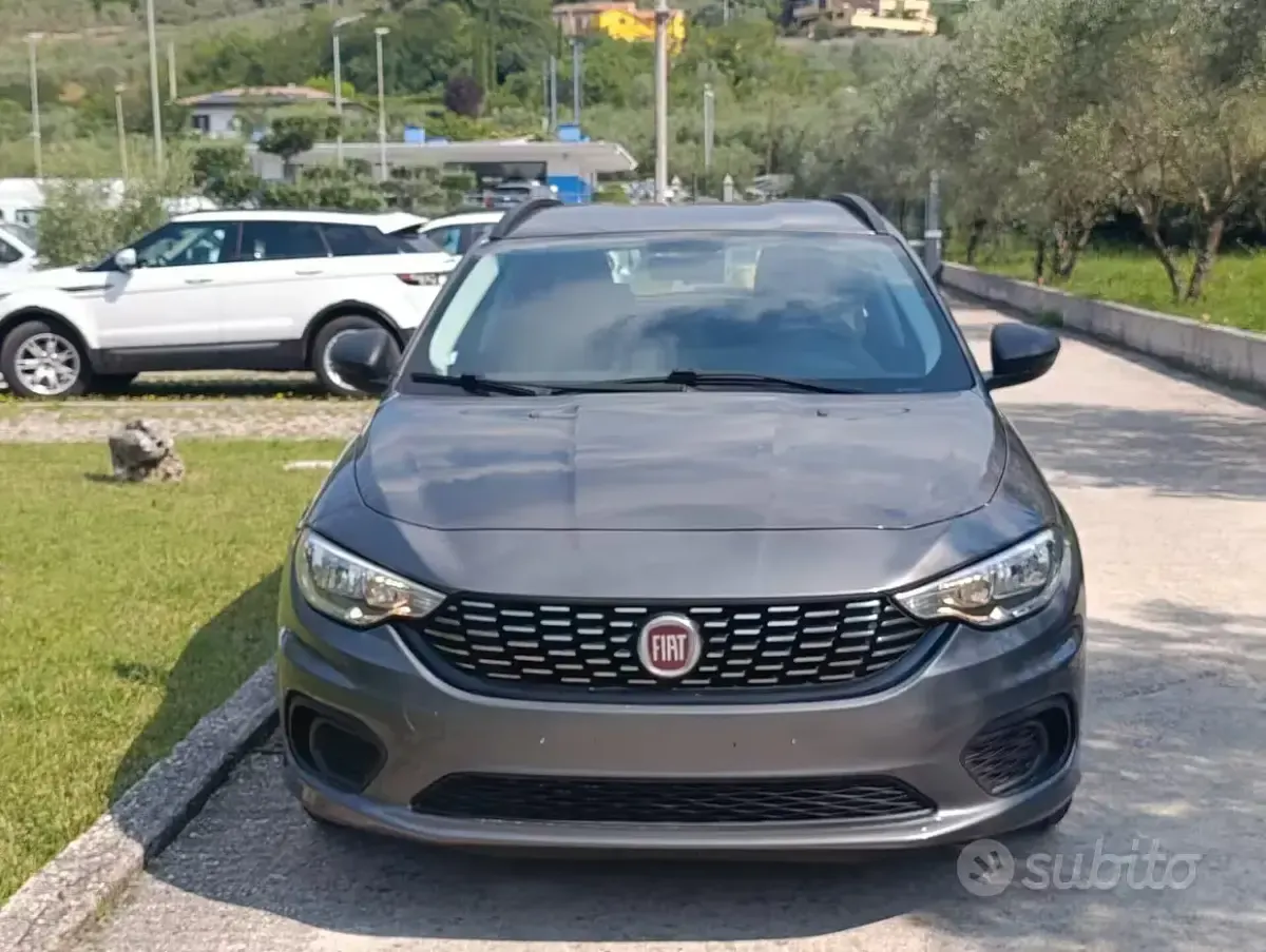 Usata Fiat Tipo Basis 95 CV (69 kW) 2017 Grigio Station wagon