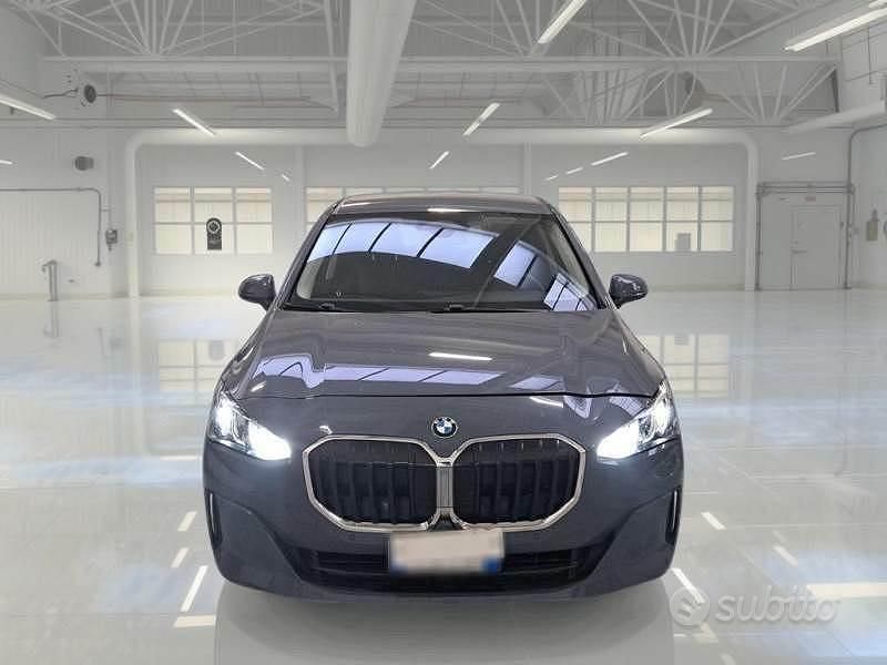 Usata BMW 218 2023 Grigio Monovolume