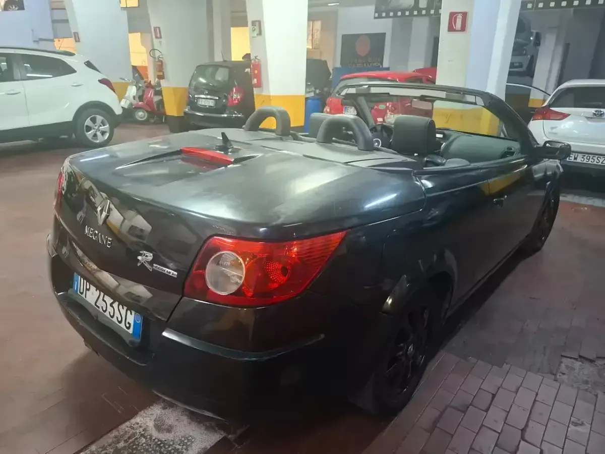 Usata Renault Mégane Cabriolet 101 CV (74 kW) 2008 Nero Cabrio