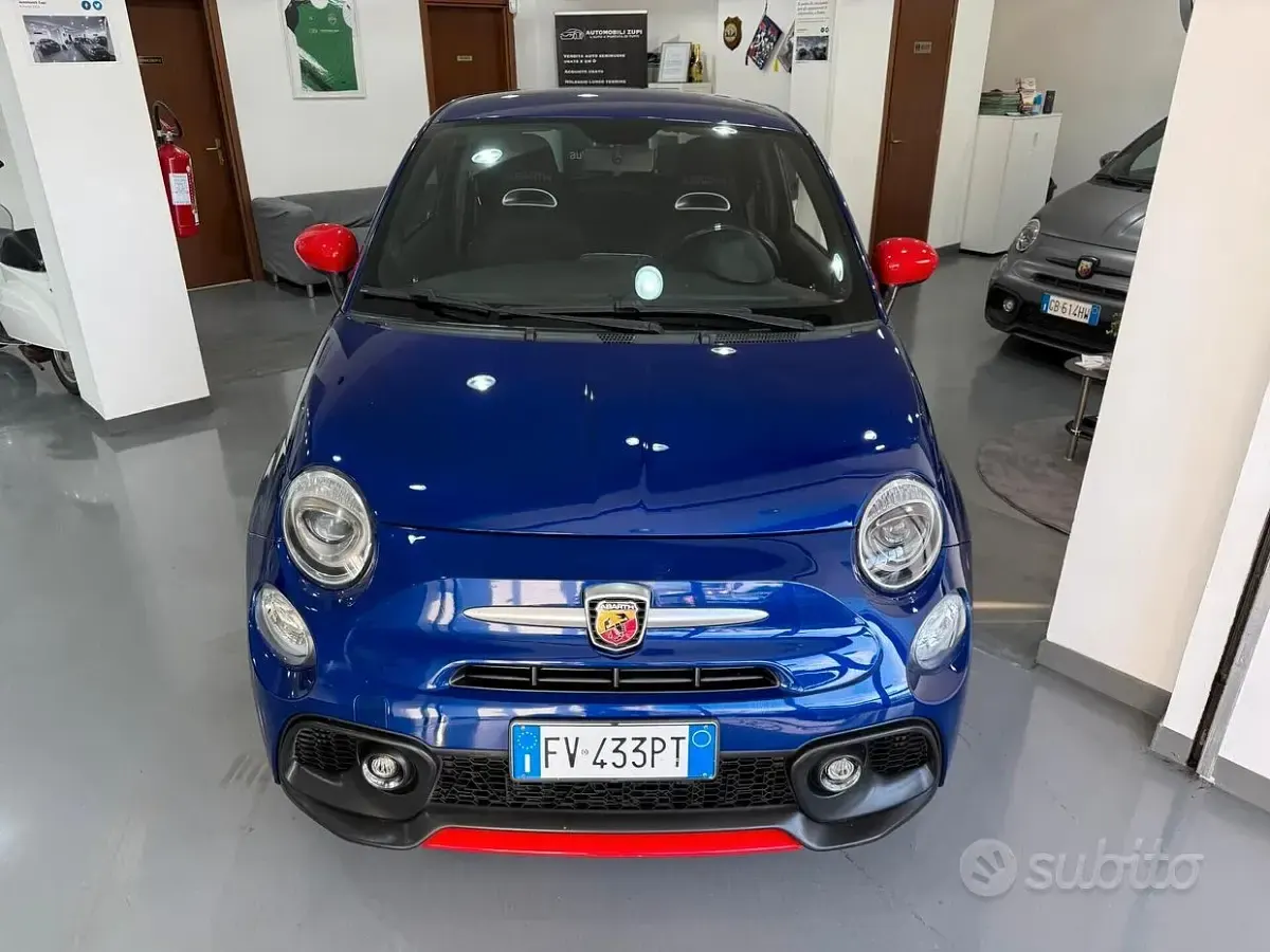 Usata Abarth 595 Pista 160 CV (117 kW) 2019 Blu/azzurro Berlina