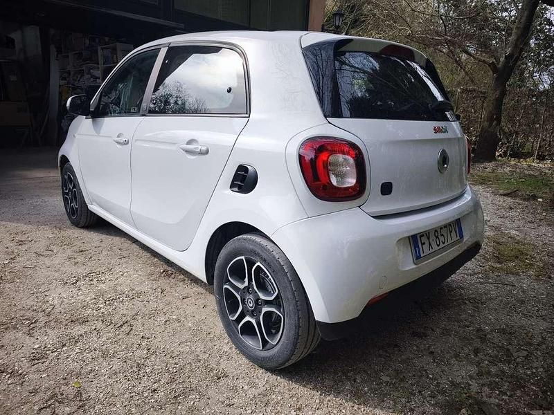 Usata Smart ForFour Electric Drive Passion 41 kW (56 CV) 2019 Utilitaria