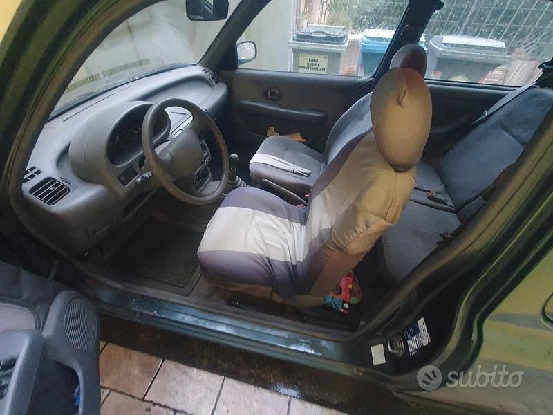 Usata Nissan Micra 1993 Verde Utilitaria