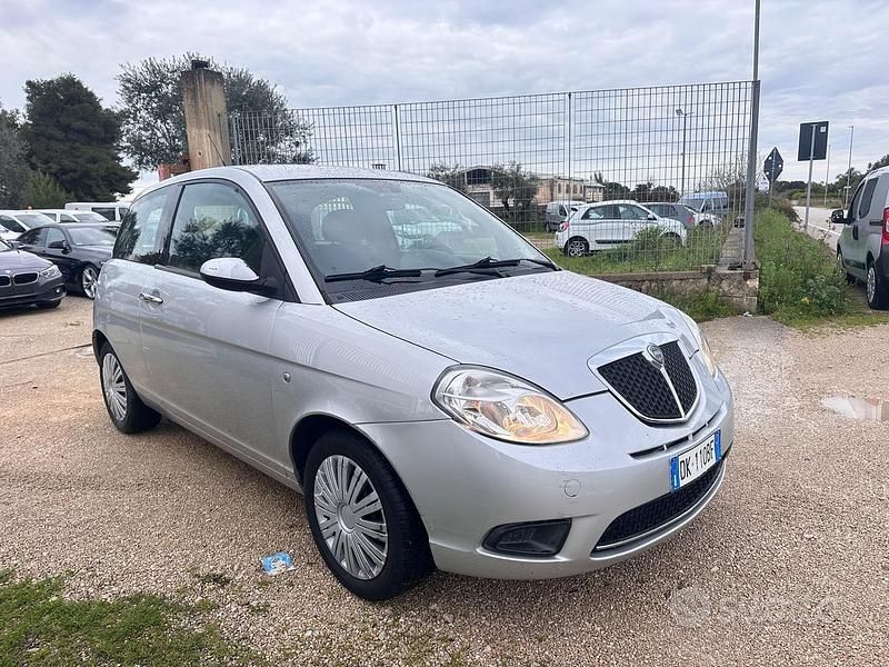 Usata Lancia Ypsilon 59 CV (43 kW) 2007 Grigio Utilitaria