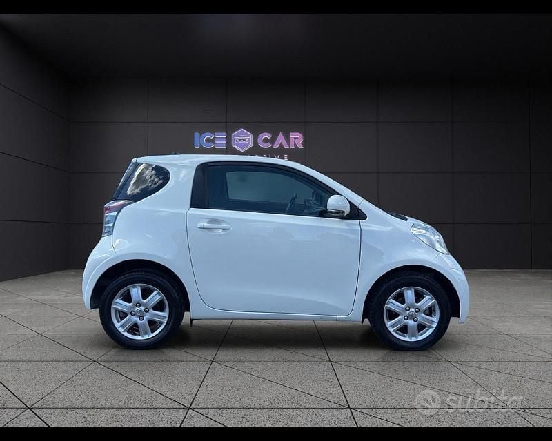 Usata Toyota iQ 68 CV (50 kW) 2009 Bianco Utilitaria