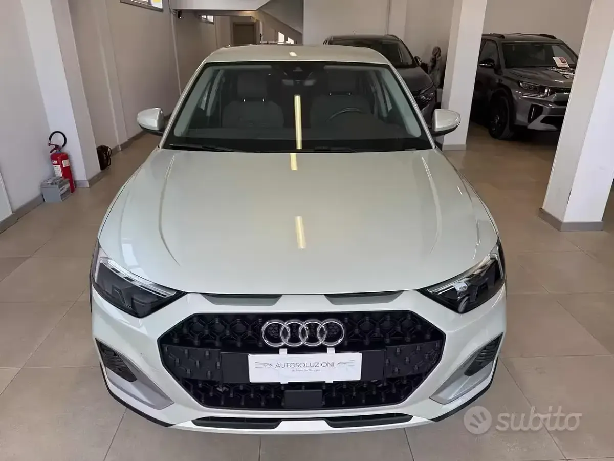 Usata Audi A1 Admired 110 CV (80 kW) 2023 Grigio SUV