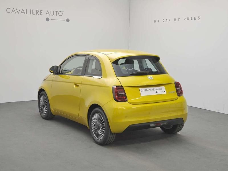 Nuova Fiat 500 65 CV (47 kW) 2026 Oro Utilitaria