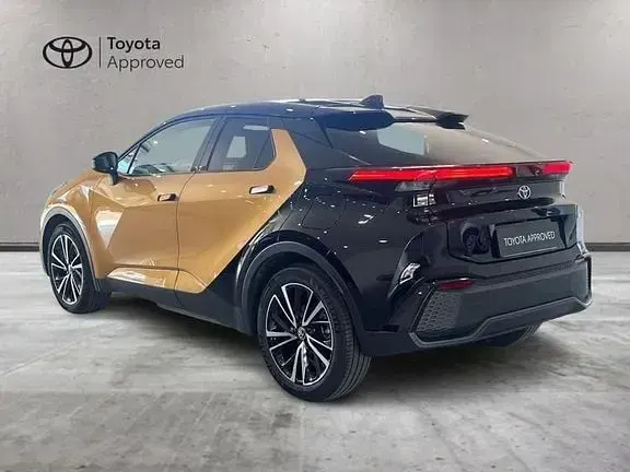 Usata Toyota C-HR Lounge 223 CV (164 kW) 2024 Giallo SUV