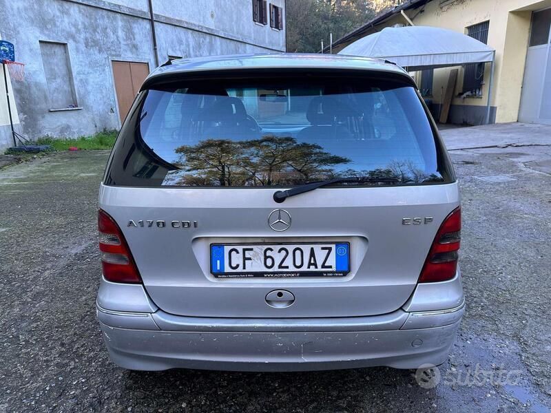 Usata Mercedes A170 Avantgarde 95 CV (69 kW) 2003 Argento Monovolume