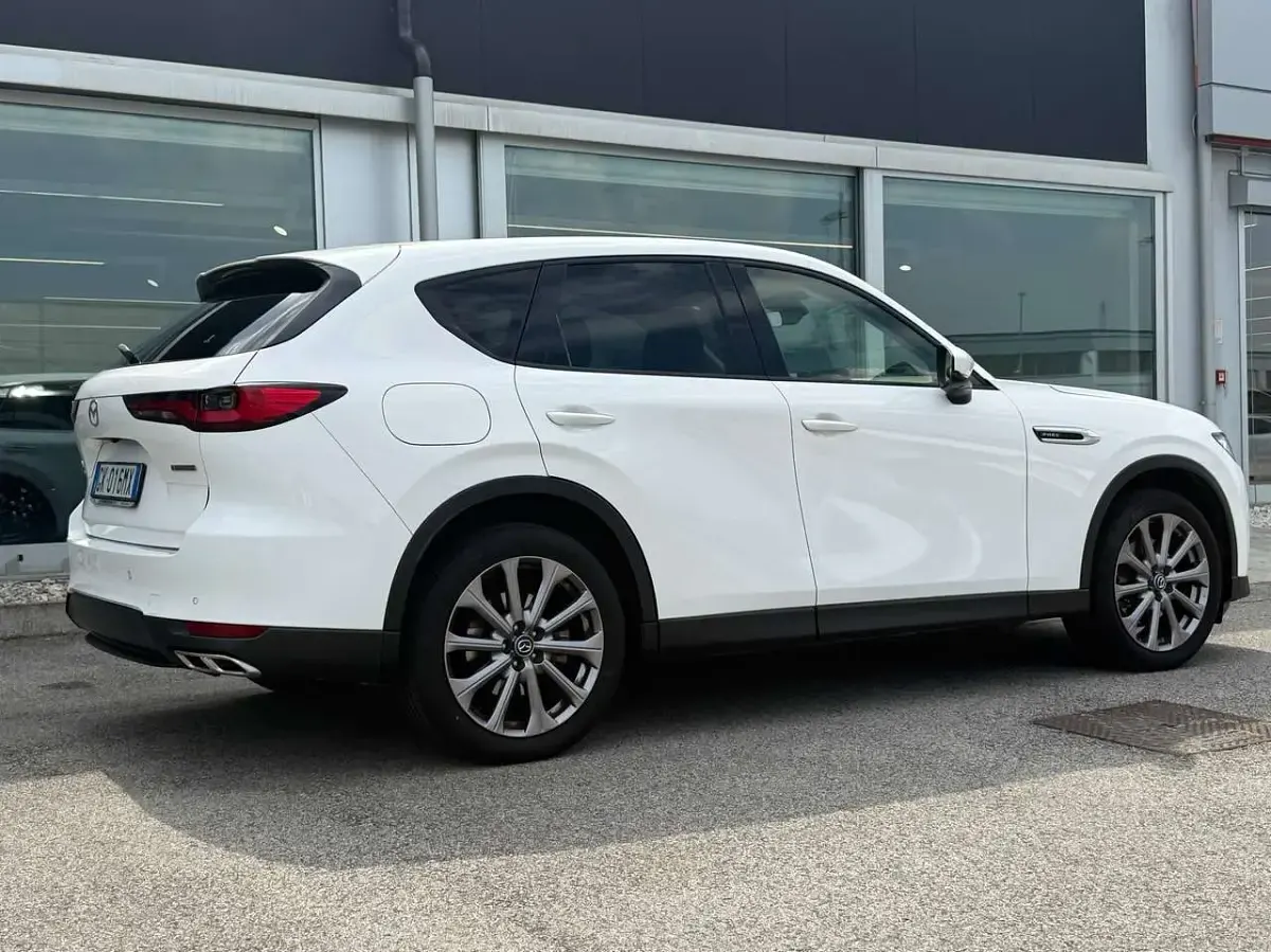 Usata Mazda CX-60 Exclusive-Line 328 CV (241 kW) 2023 Bianco SUV
