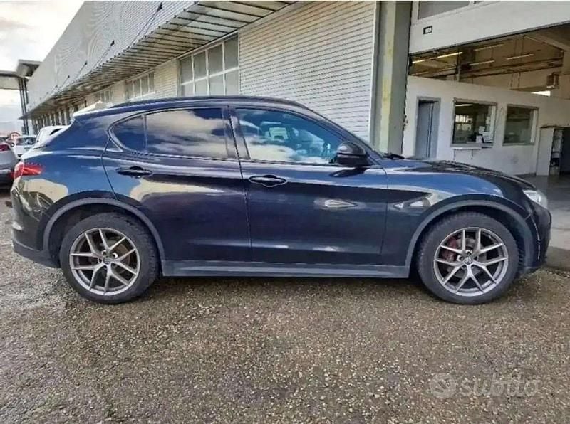 Usata Alfa Romeo Stelvio Executive 210 CV (154 kW) 2018 Nero SUV