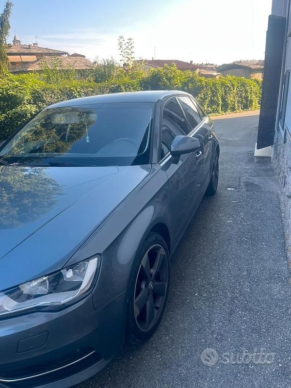 Usata Audi A3 115 CV (84 kW) 2015 Grigio Utilitaria