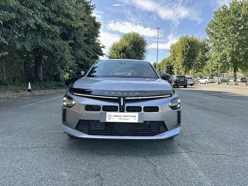 Nuova Lancia Ypsilon 101 CV (74 kW) 2025 Grigio Utilitaria