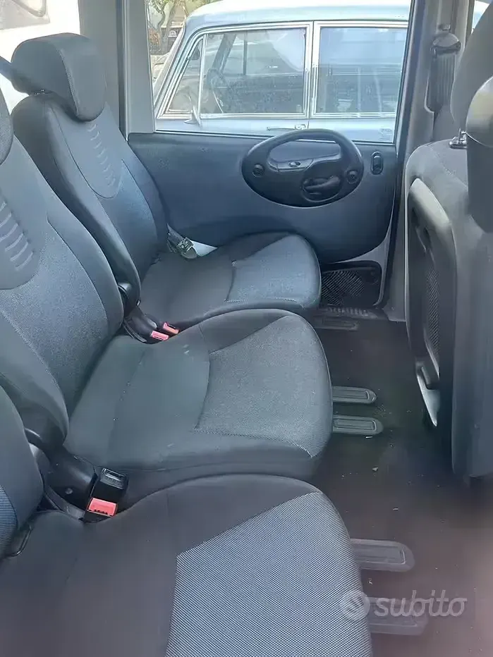 Usata Fiat Multipla 103 CV (75 kW) 2009 Grigio Monovolume