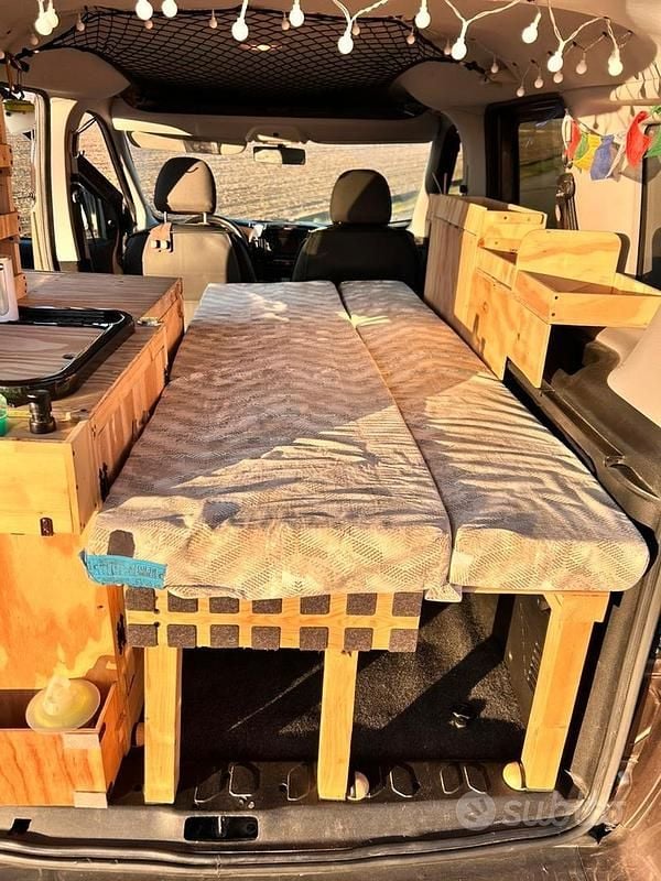 Usata Fiat Doblò Trekking 120 CV (88 kW) 2016 Marrone Monovolume