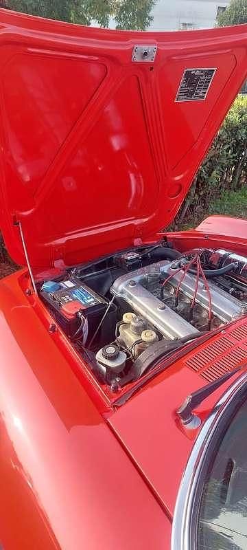 Usata Alfa Romeo Spider 94 CV (69 kW) 1976 Rosso Cabrio