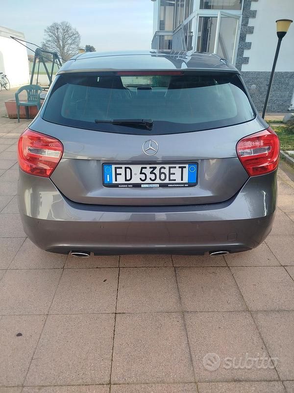 Usata Mercedes A180 Edition 109 CV (80 kW) 2016 Berlina