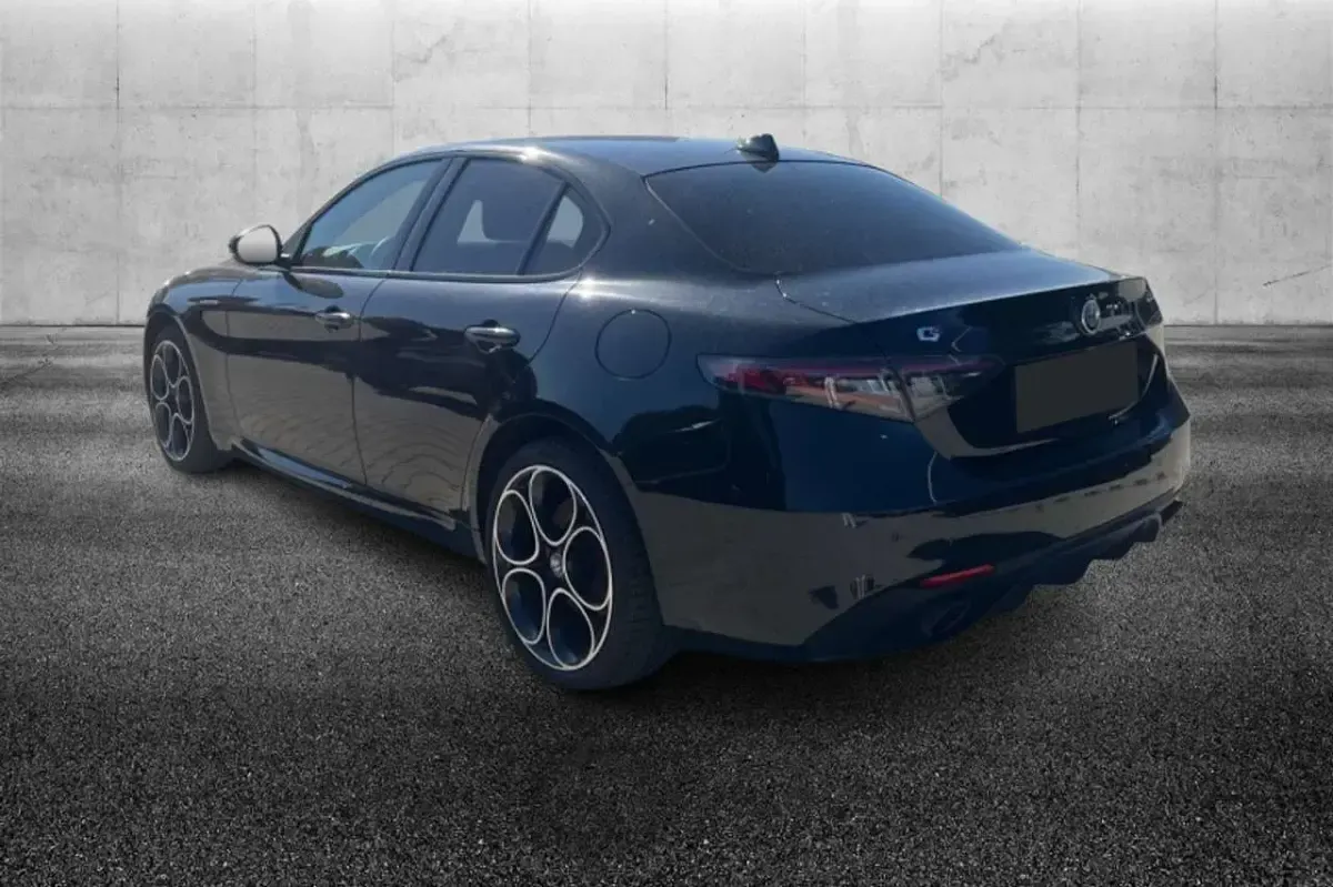 Usata Alfa Romeo Giulia Veloce 280 CV (205 kW) 2024 Nero Berlina