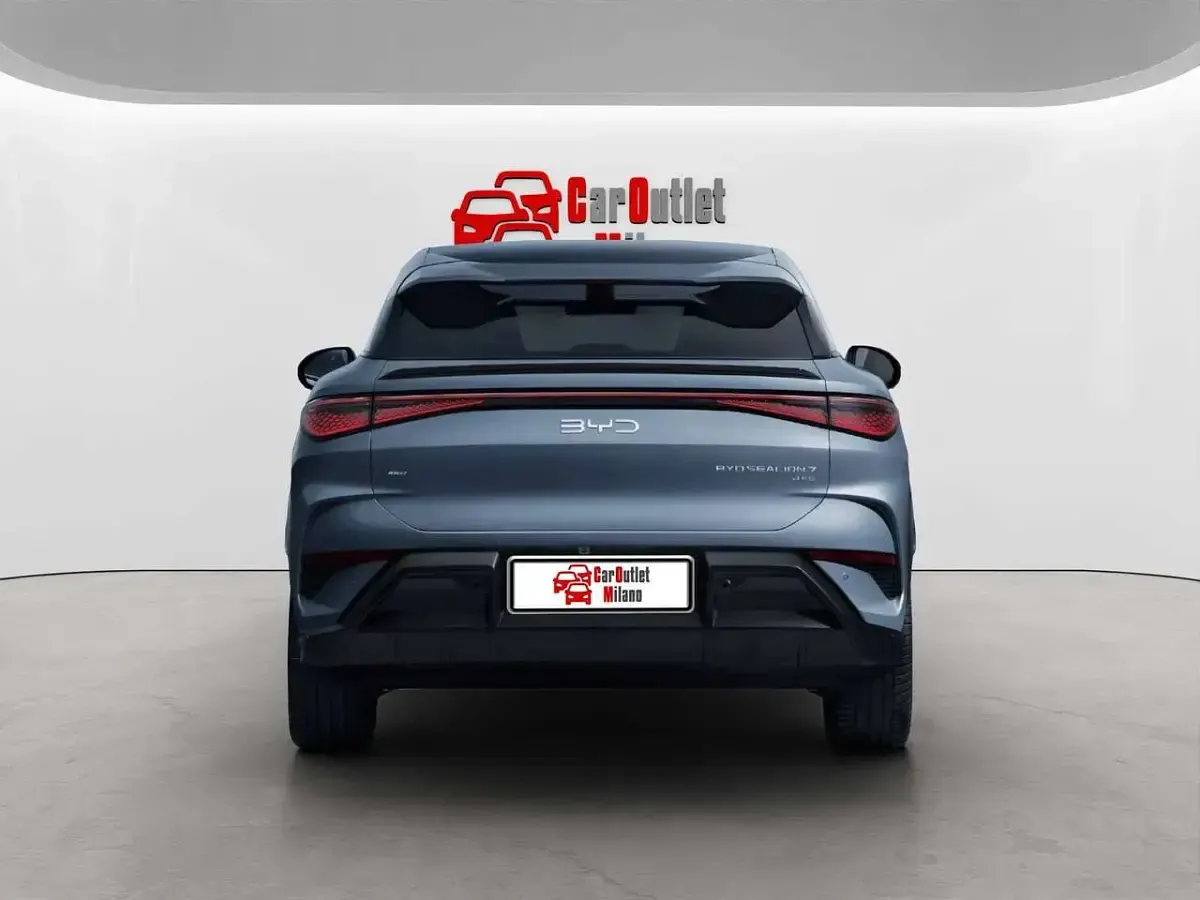 Nuova BYD Sealion 7 389 kW (530 CV) 2026 Atlantis grey SUV