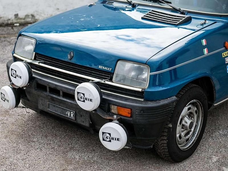 Usata Renault R5 86 CV (63 kW) 1981 Blu/azzurro Utilitaria