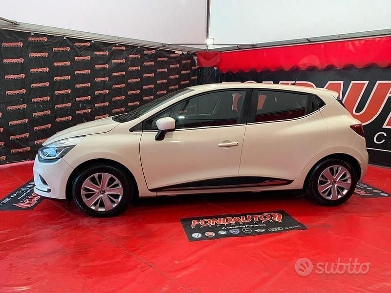 Second-hand Renault Clio IV Zen 90 CP (66 kW) 2017 Bej Berlinǎ